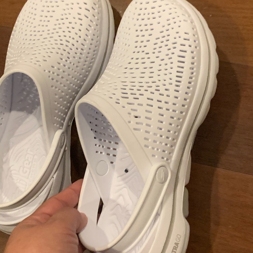 Nursing shoes